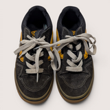 Vans Sneakers. Size Y4