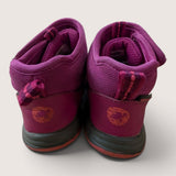 Water Resistant Hiking Boots. Size 5